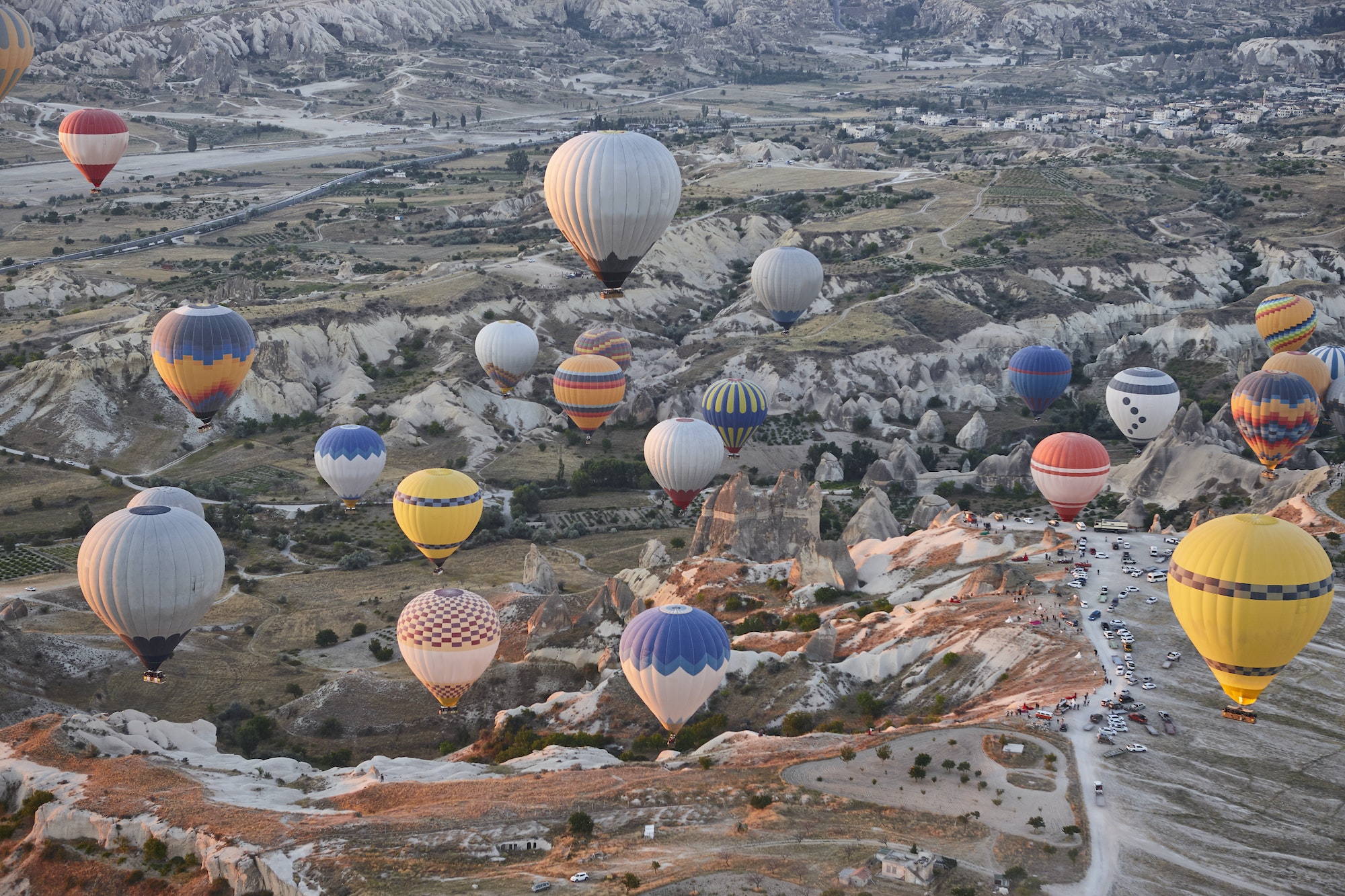 balloons-in-rose-valley-cappadocia-flights-in-goreme-turkey.jpg